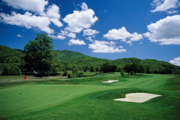 private golf community in western north carolina, jack nicklaus designed golf course in banner elk, elk river club